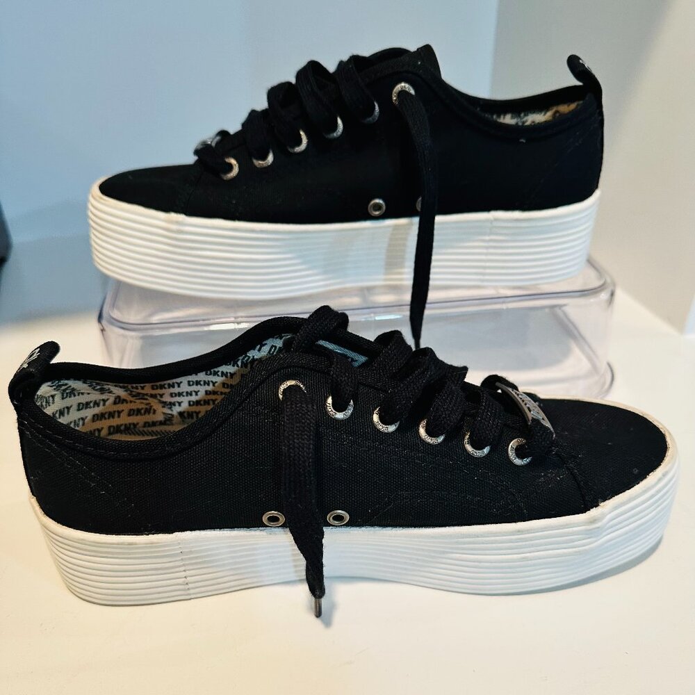 Vintage 90’s DKNY Black Canvas Platform Lace-Up Sneakers, Size 7 (NWOB)